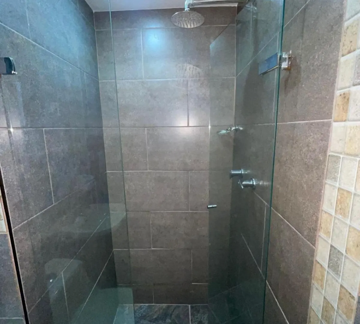 Spacious House Near Hospitals & Universities 메딜린